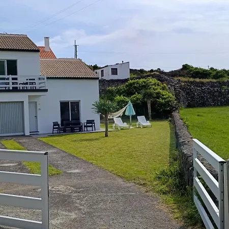 Chez Tronqueira 43 *